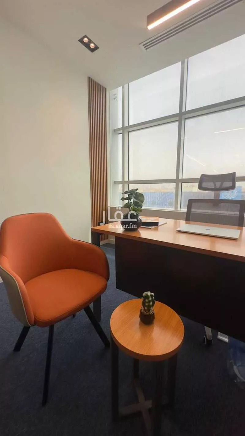 مكتب 230 م² في الملقا 5