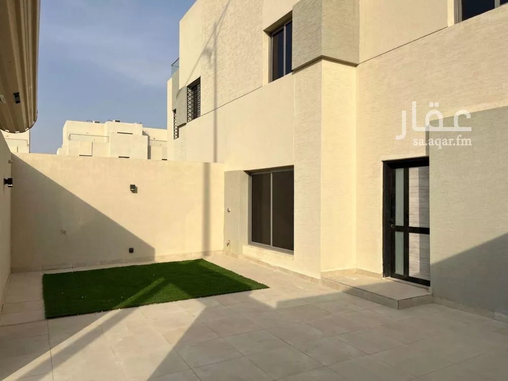 4 bedroom villa in Al Narjis 5