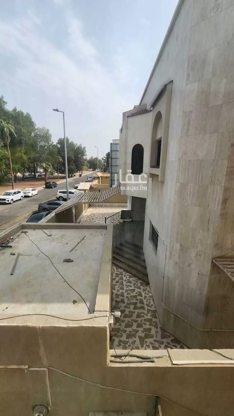 عمارة 660 م² في الرحاب 4