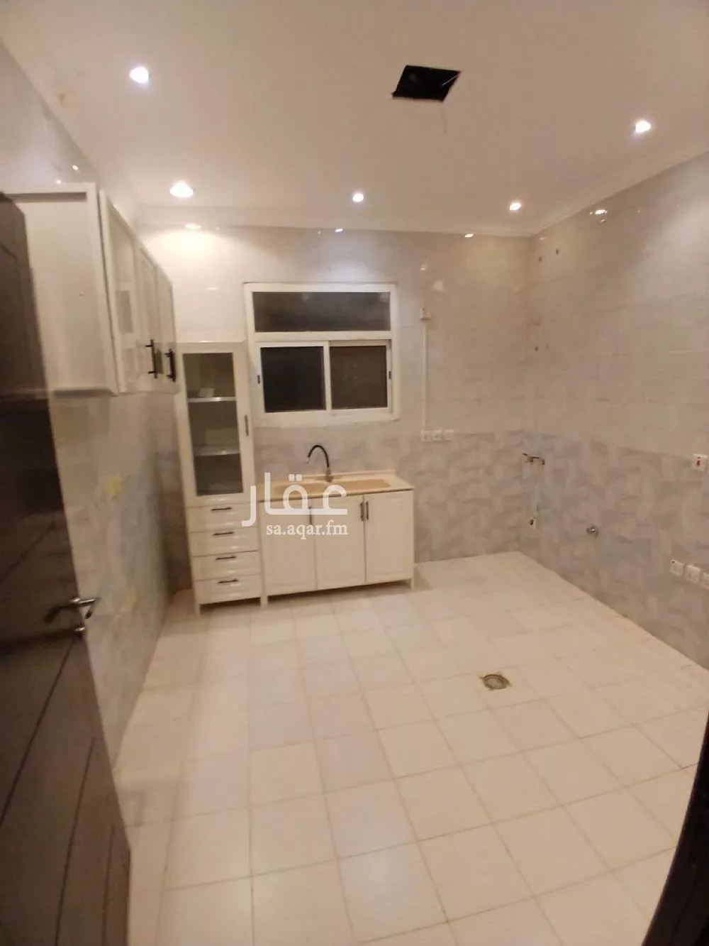 4 bedroom floor in Al Aridh 2