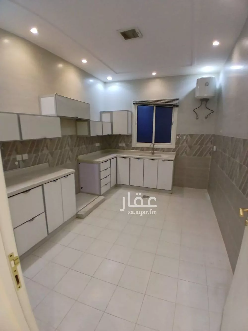 دور 3 غرف في العارض 2