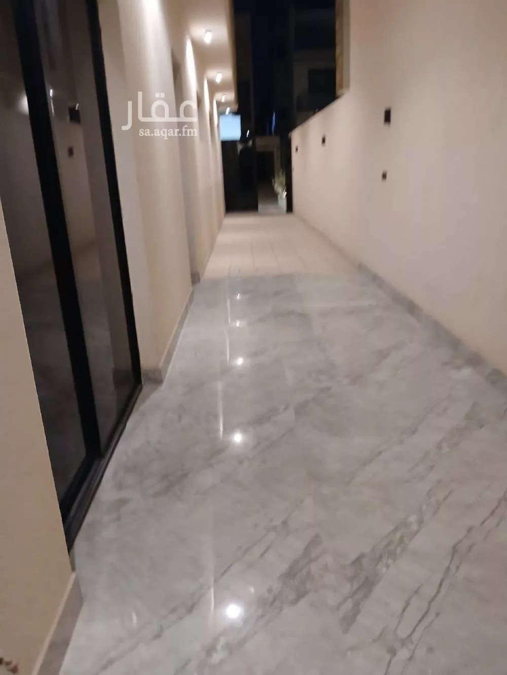 فيلا 4 غرف في العارض 4