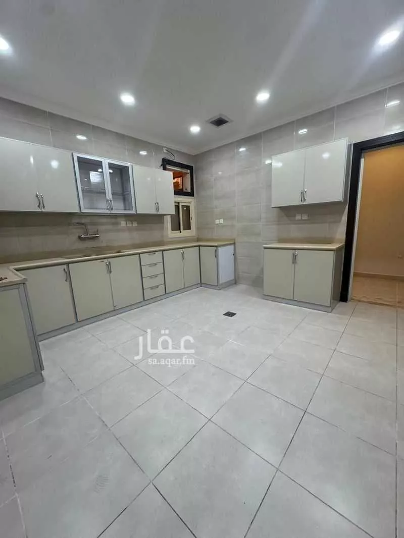 عمارة 7511 م² في الرحاب 1