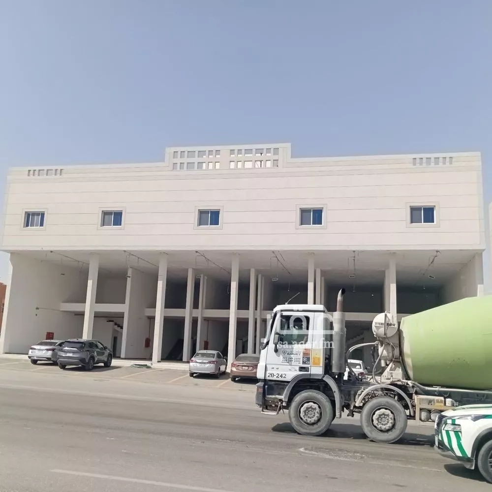 shop in Al Narjis, Riyadh 4