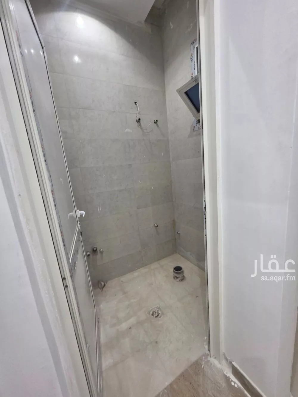 مكتب 1137 م² في النرجس 4