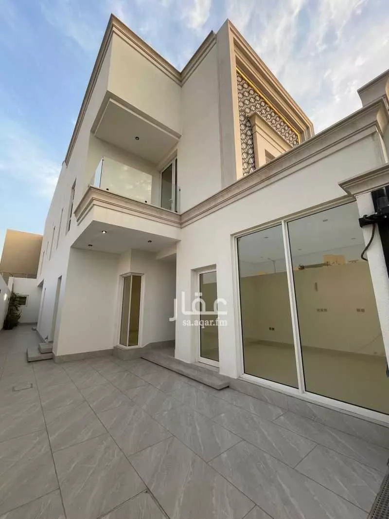 فيلا 7 غرف في العارض 5