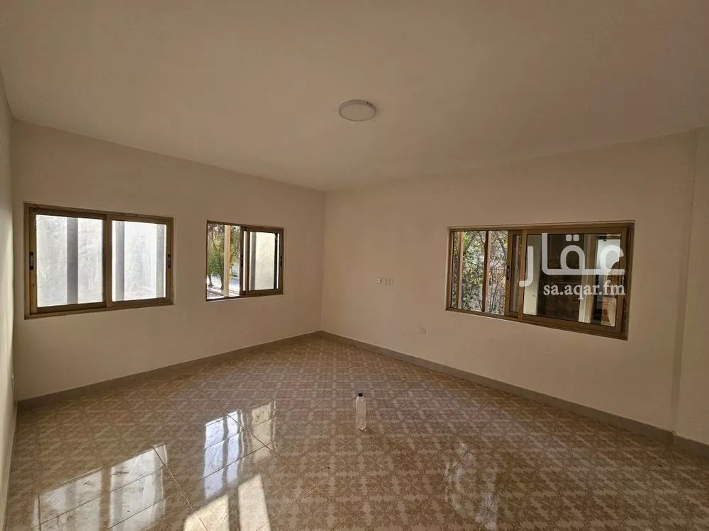 700 sqm building in Al Fayha 4