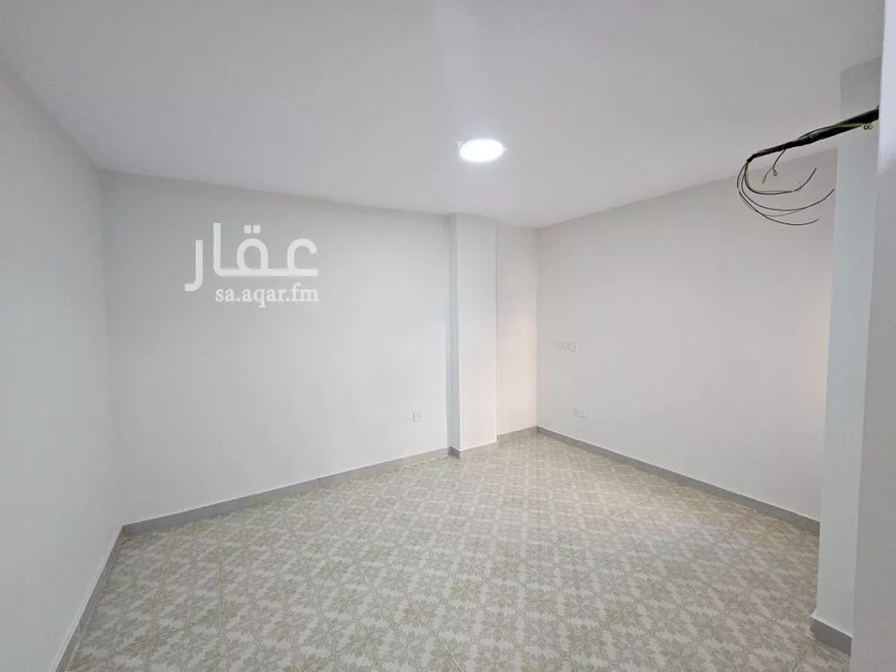 700 sqm building in Al Fayha 2