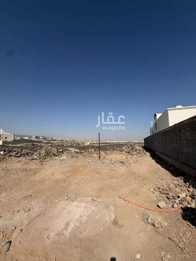 أرض 800 م² في رهط 4