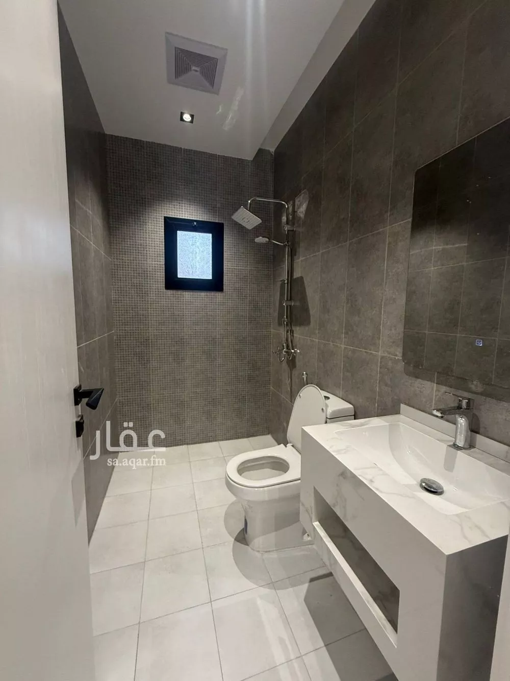 شقة 4 غرف في الريان 3