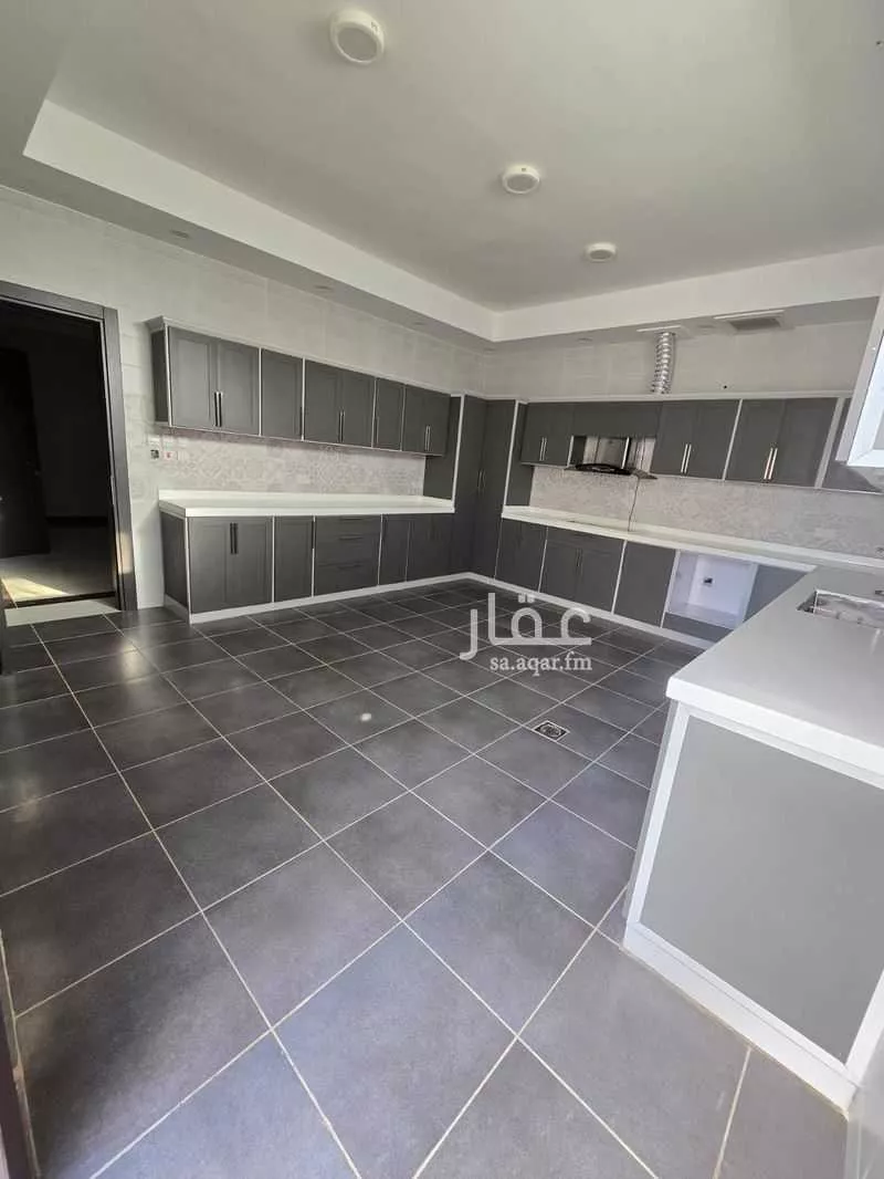 3 bedroom villa in Al Sawari, Jeddah 24