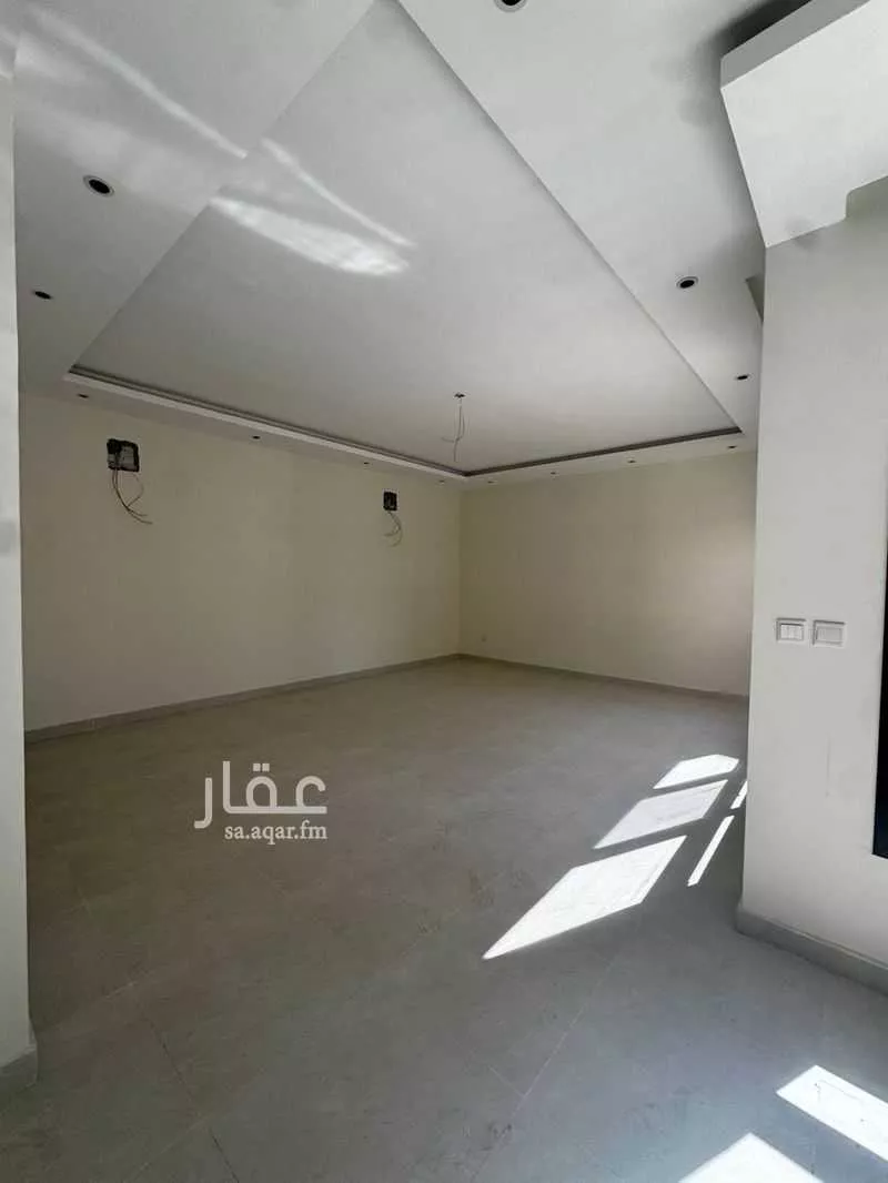 فيلا 5 غرف في الجنادرية 3