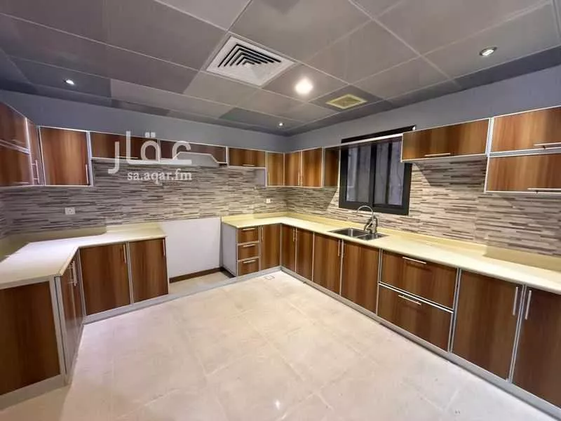 3 bedroom apartment in Hajar, Eastern Province 4