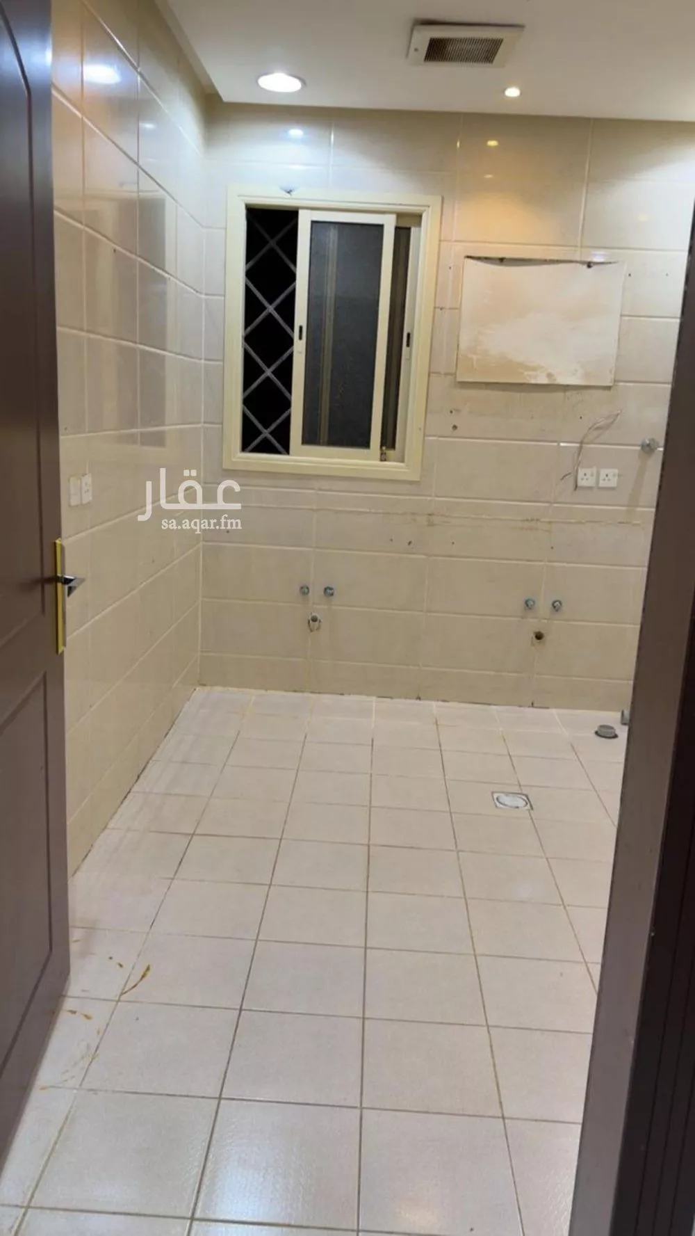 3 bedroom floor in Al Maizilah 3