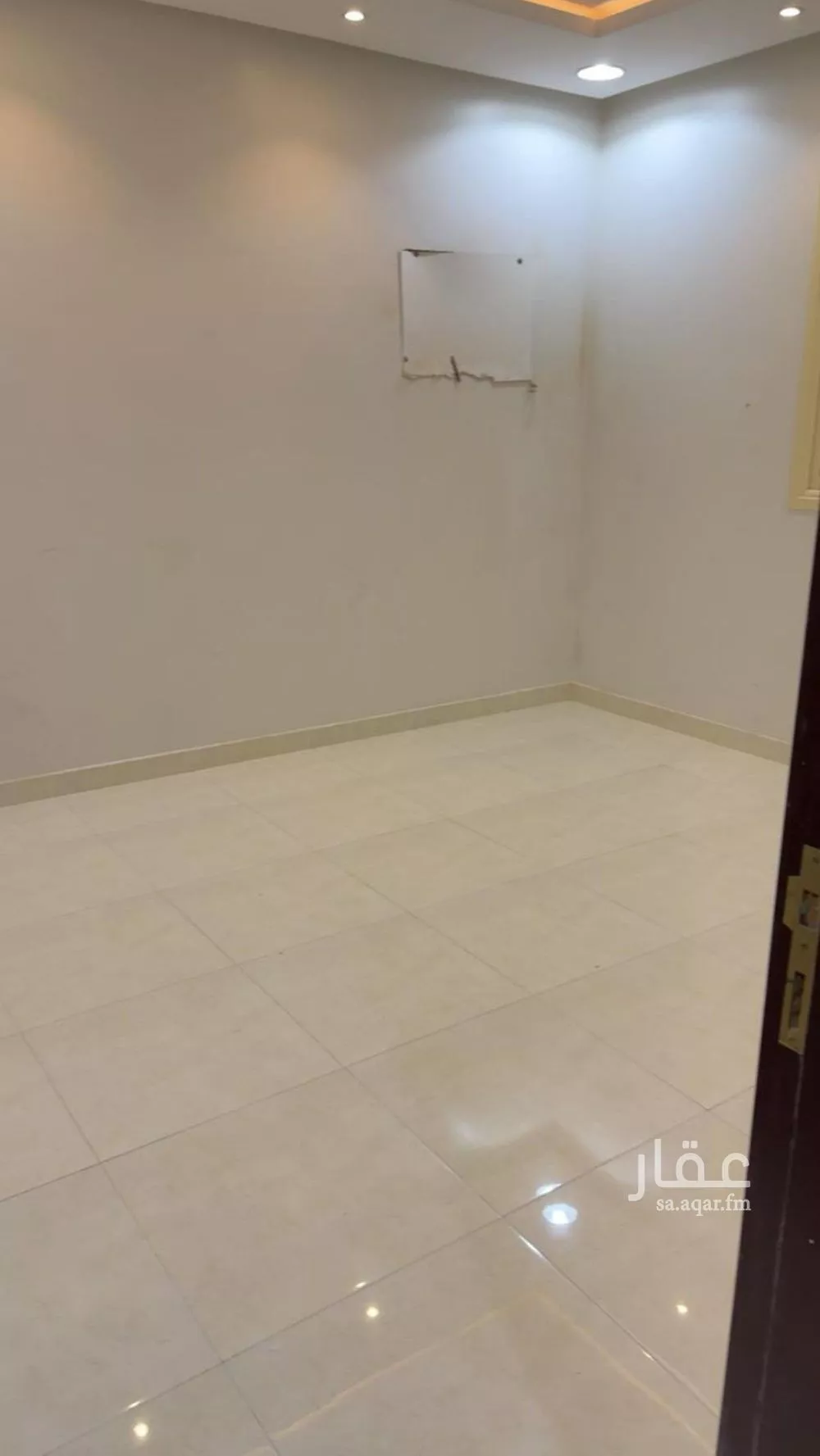 3 bedroom floor in Al Maizilah 4