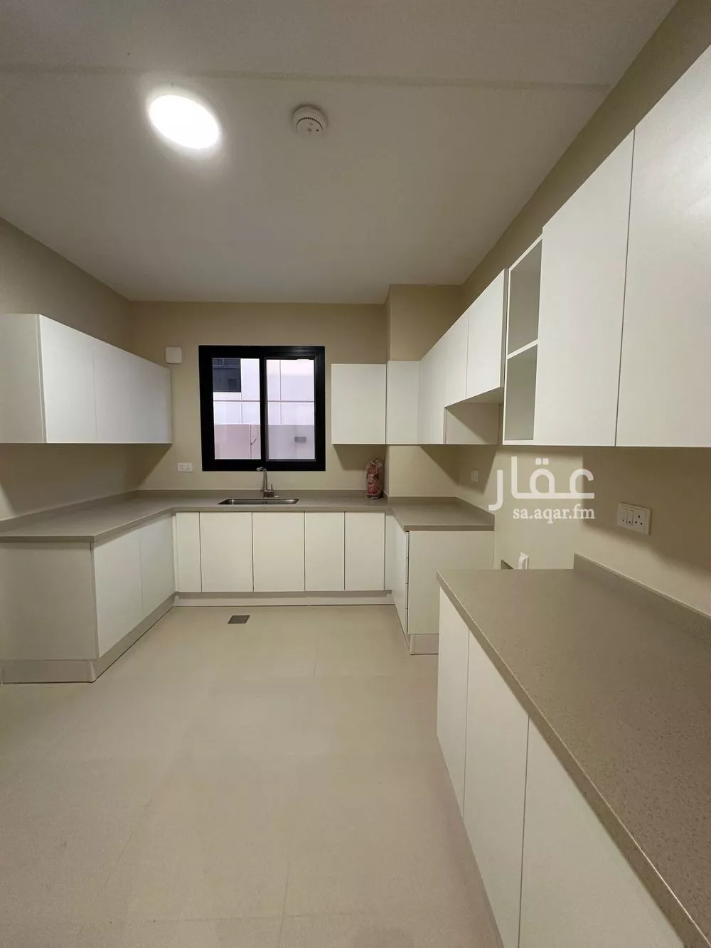 فيلا 4 غرف في الرياض 5