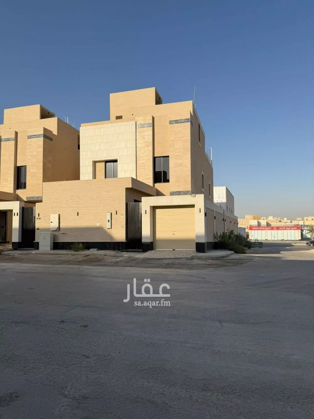 فيلا 4 غرف في الشرق 4