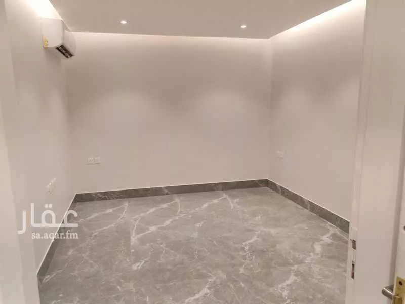 دور 5 غرف في عرقة 5