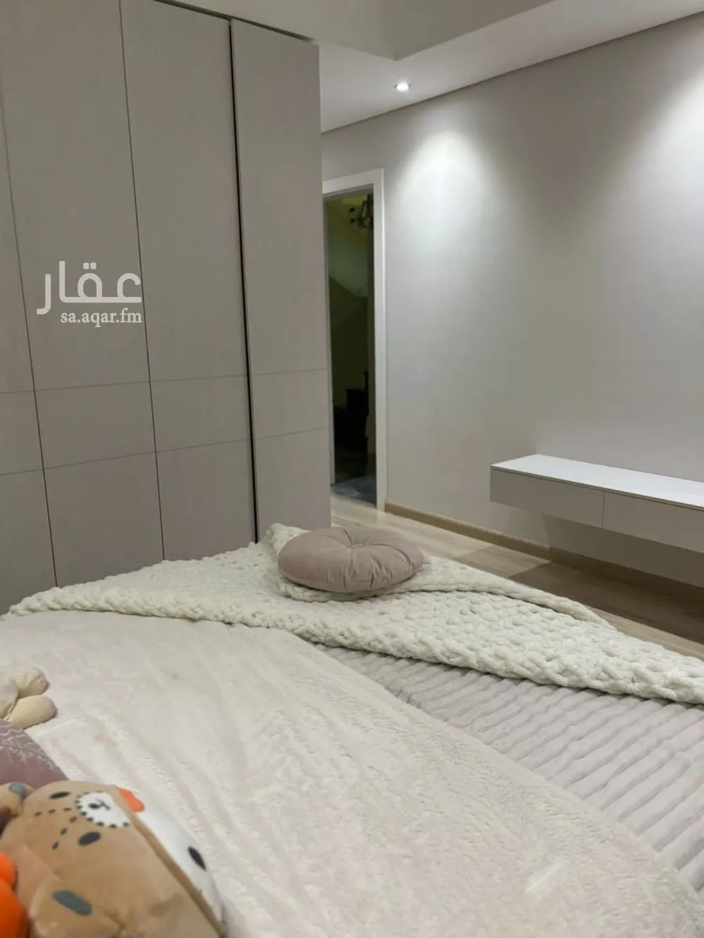 فيلا 6 غرف في النرجس 3