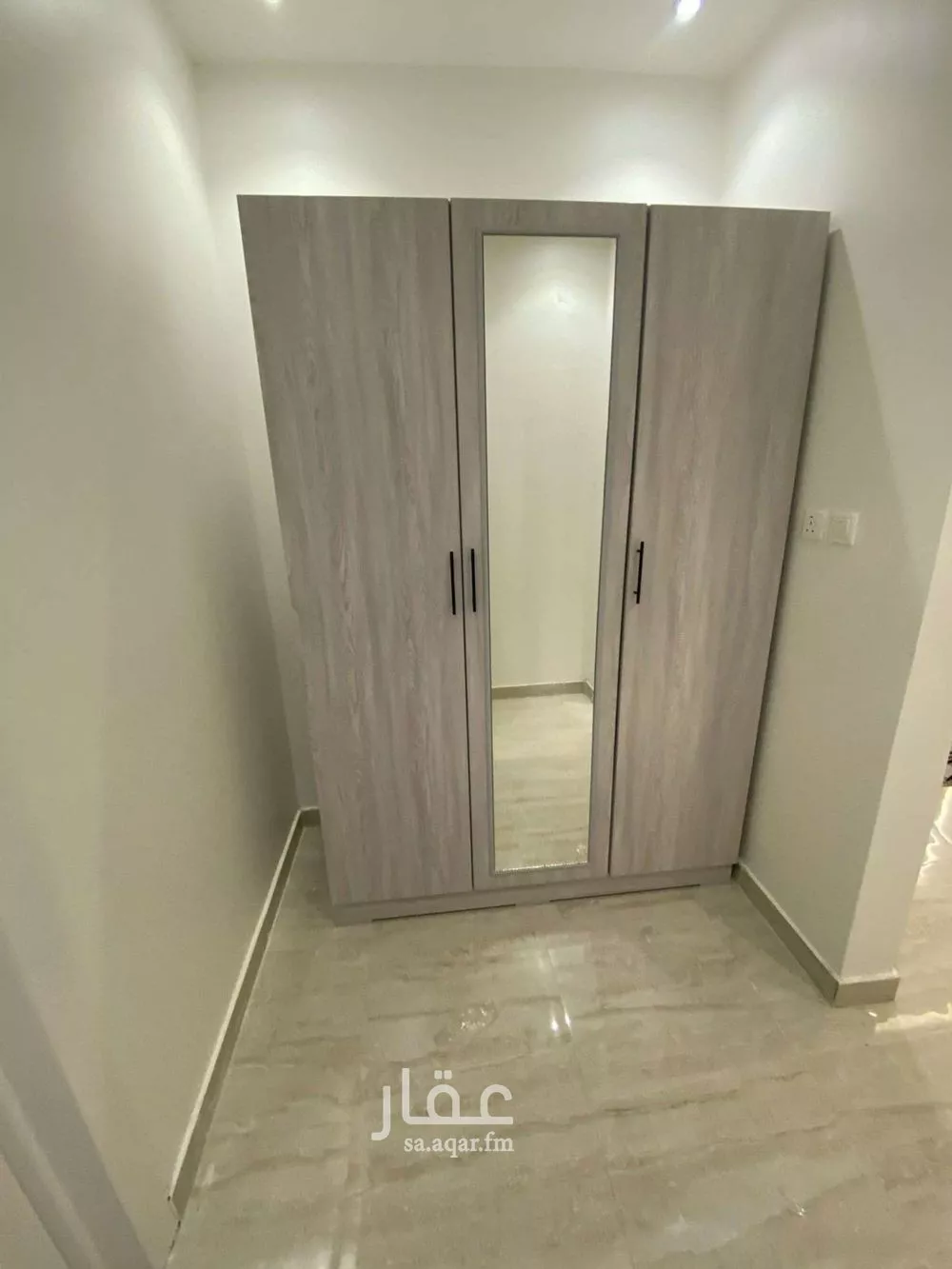 فيلا 5 غرف في العزيزية 4