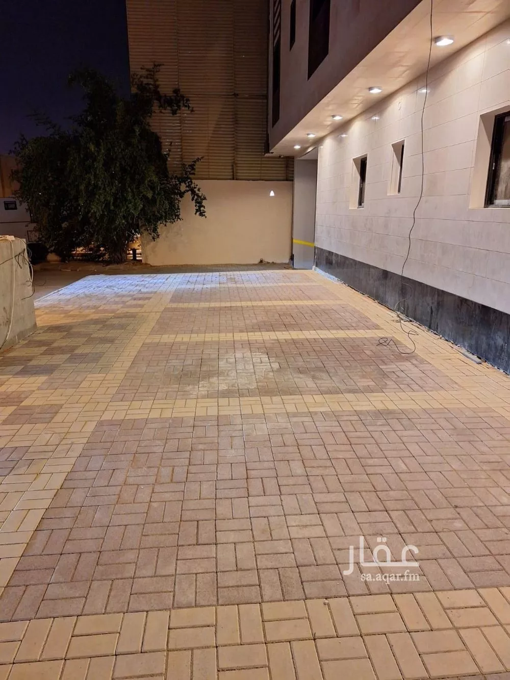 عمارة 1400 م² في حطين 2