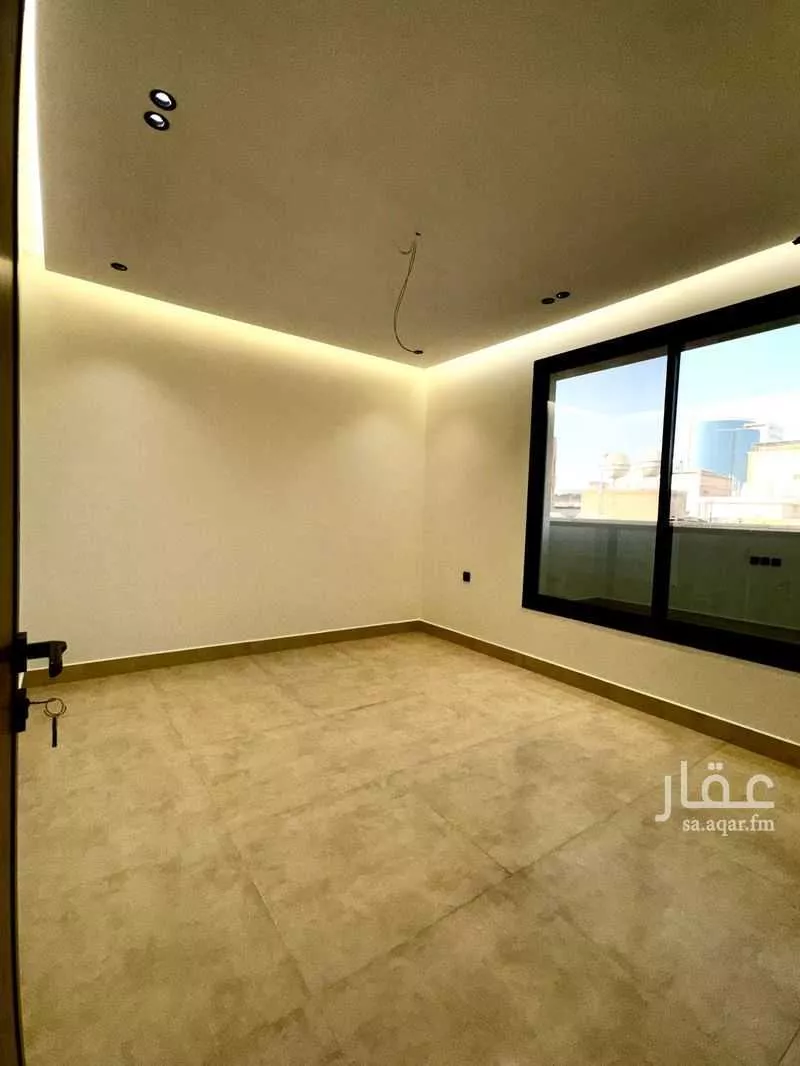 شقة 4 غرف في الروضة 2