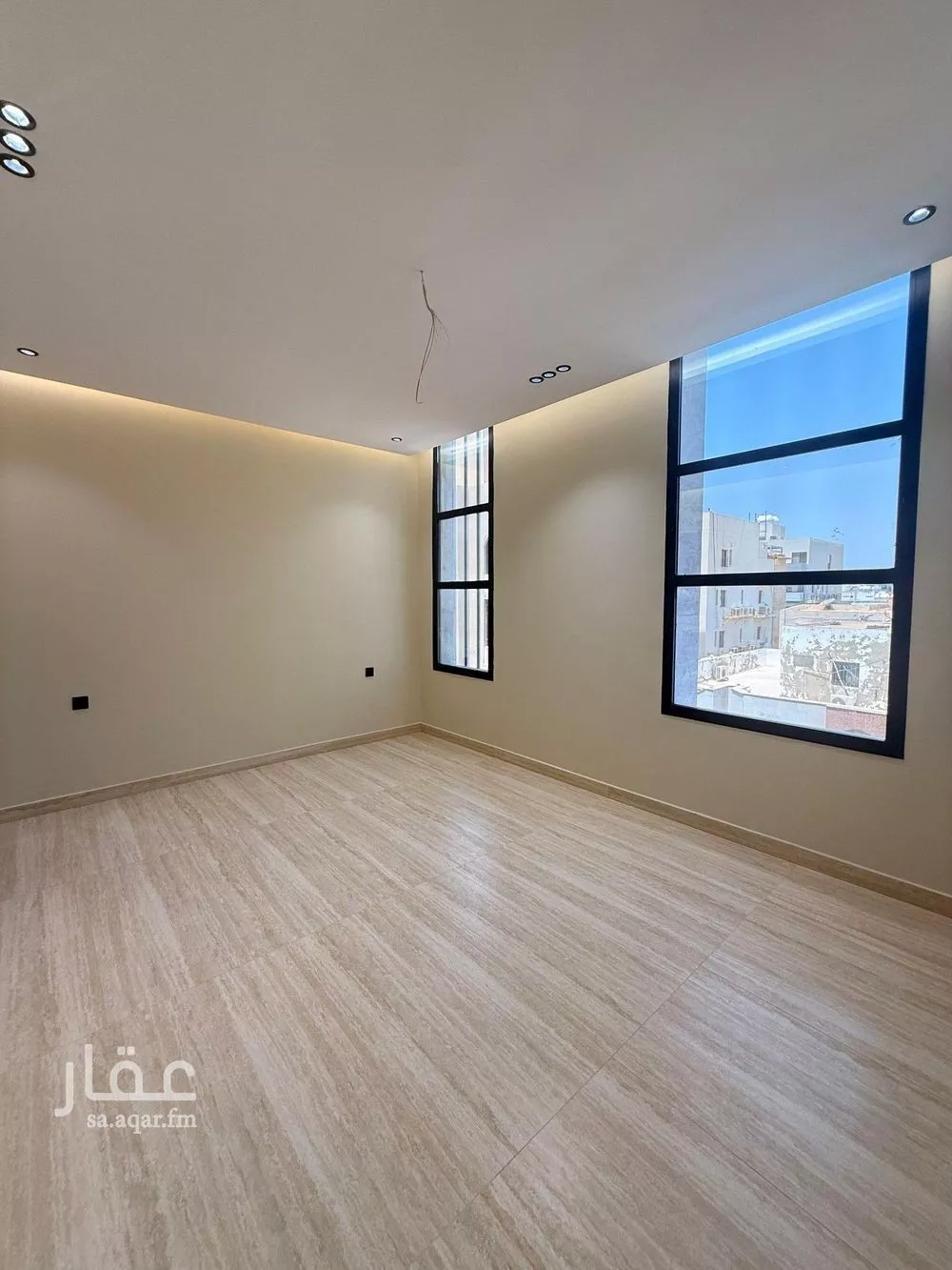 شقة 5 غرف في الروضة 3