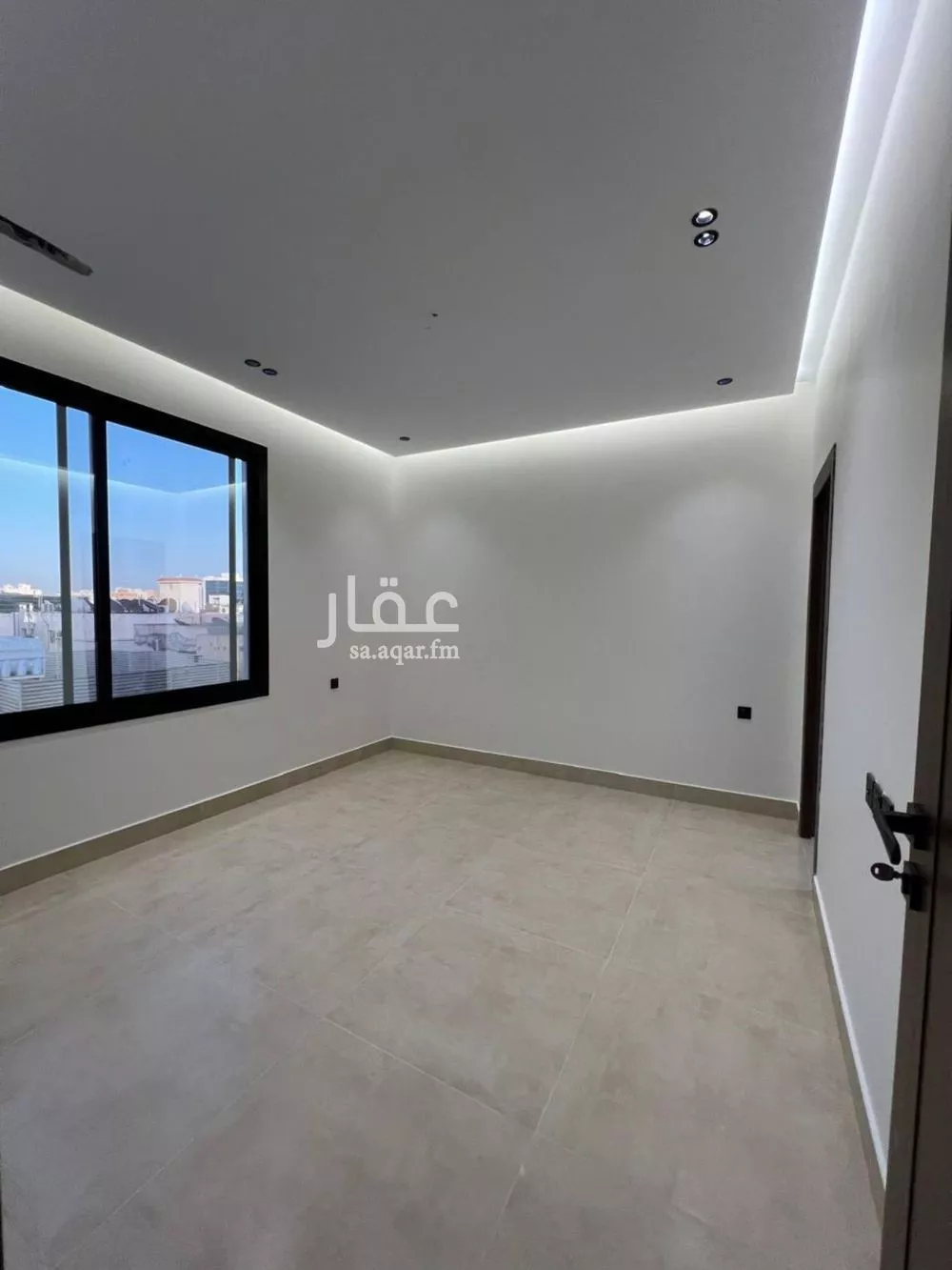 شقة 4 غرف في الروضة 2