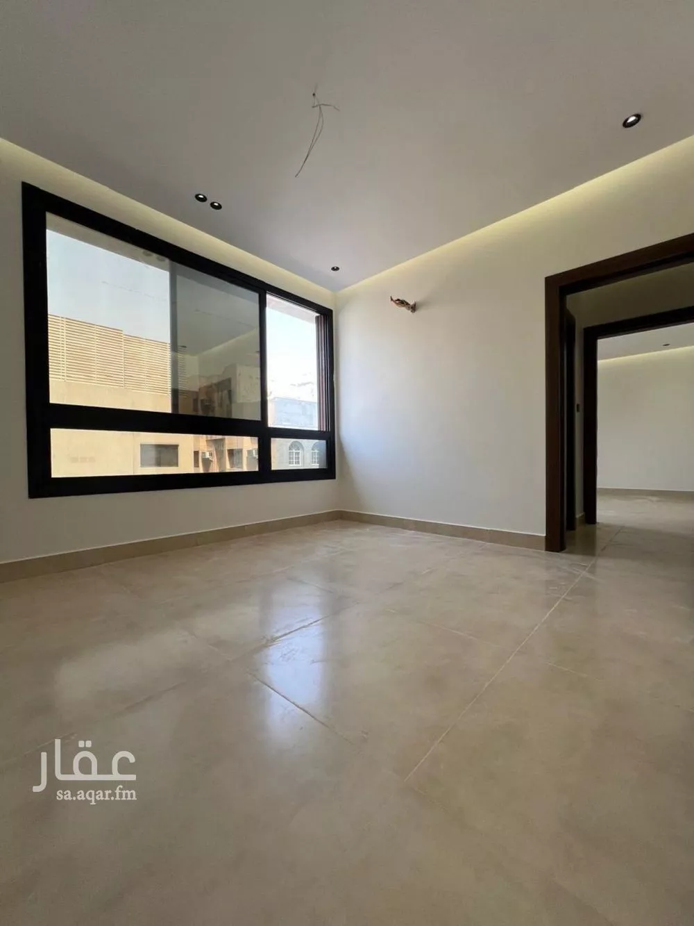 شقة 4 غرف في الروضة 3