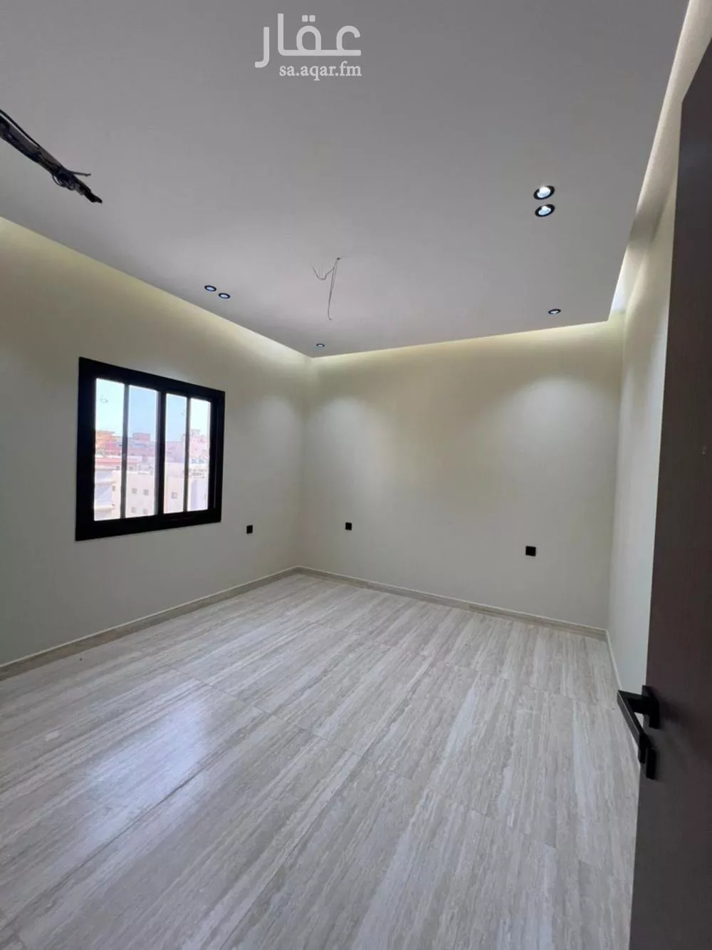 شقة 4 غرف في الروضة 4