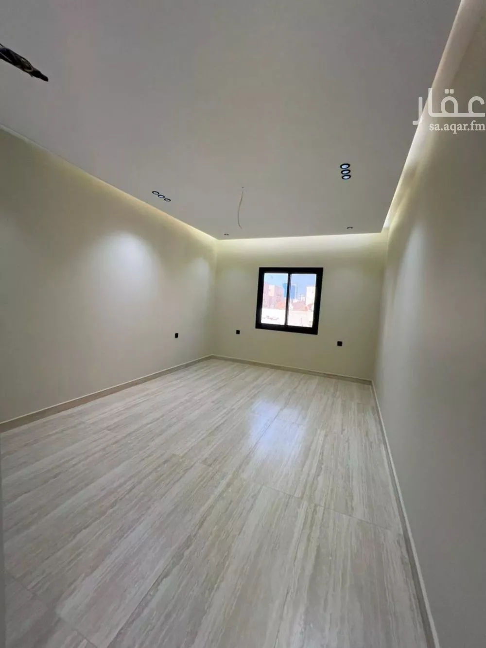 شقة 4 غرف في الروضة 4