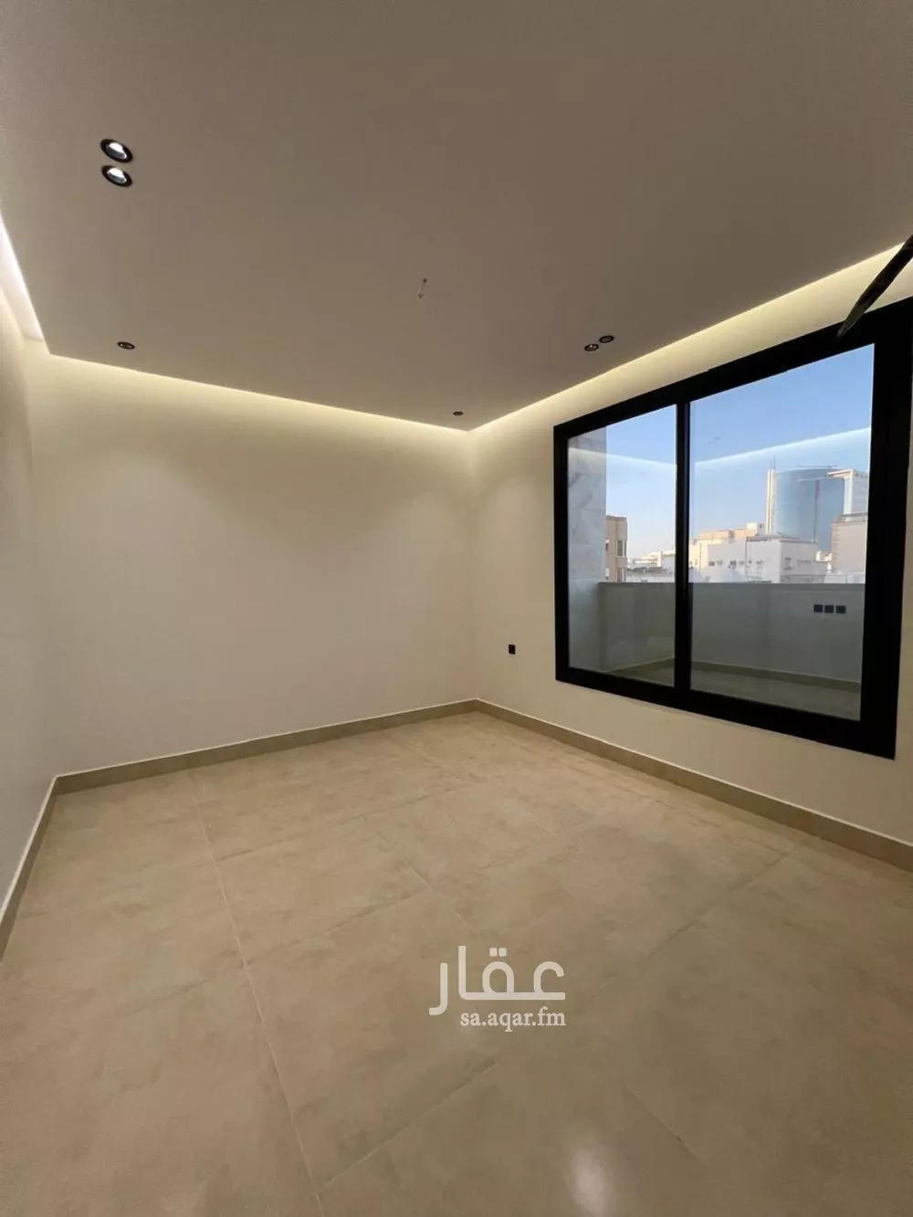 شقة 4 غرف في الروضة 4