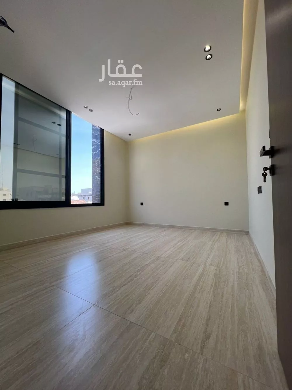 شقة 4 غرف في الروضة 2