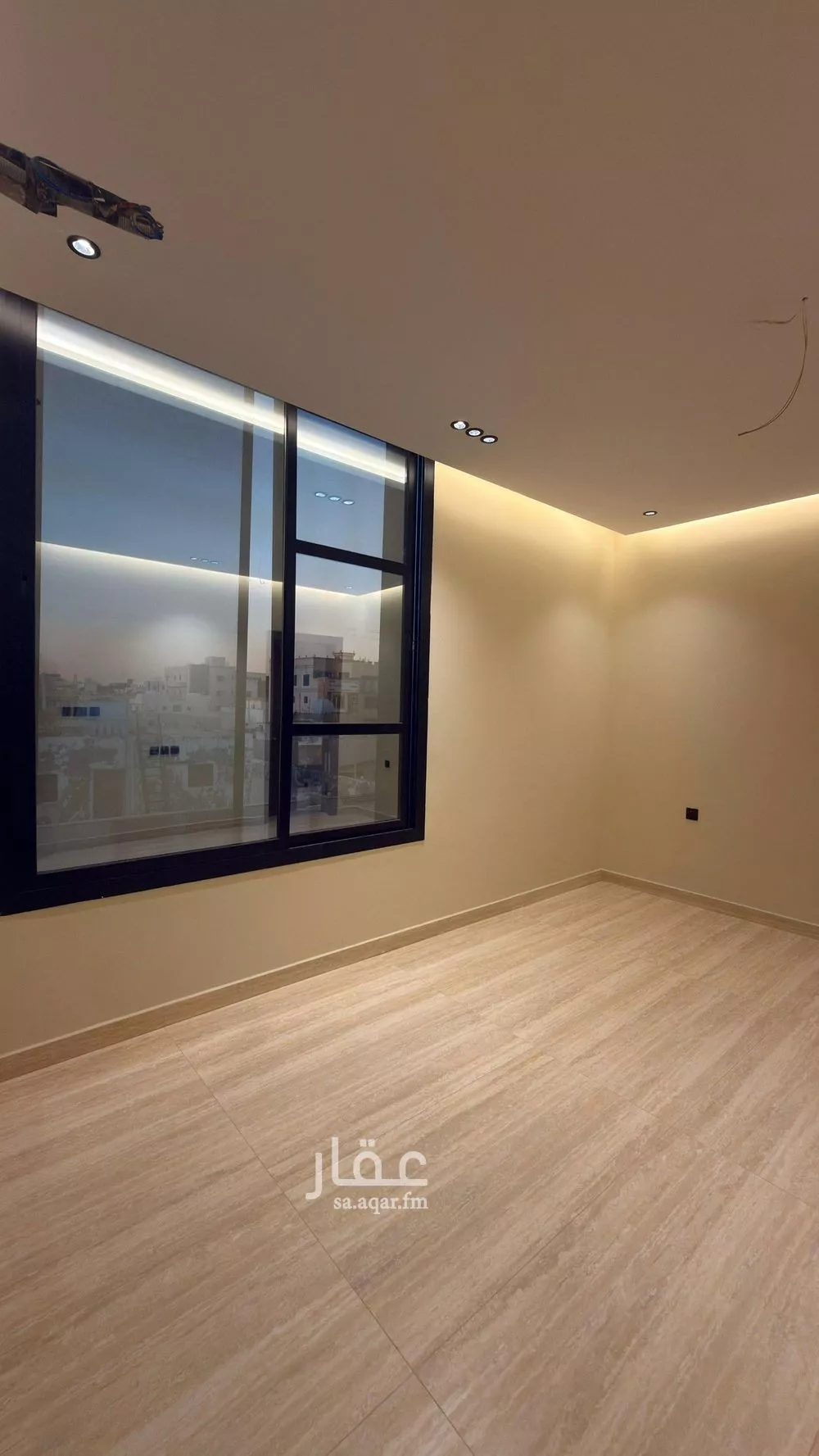 شقة 4 غرف في الروضة 5