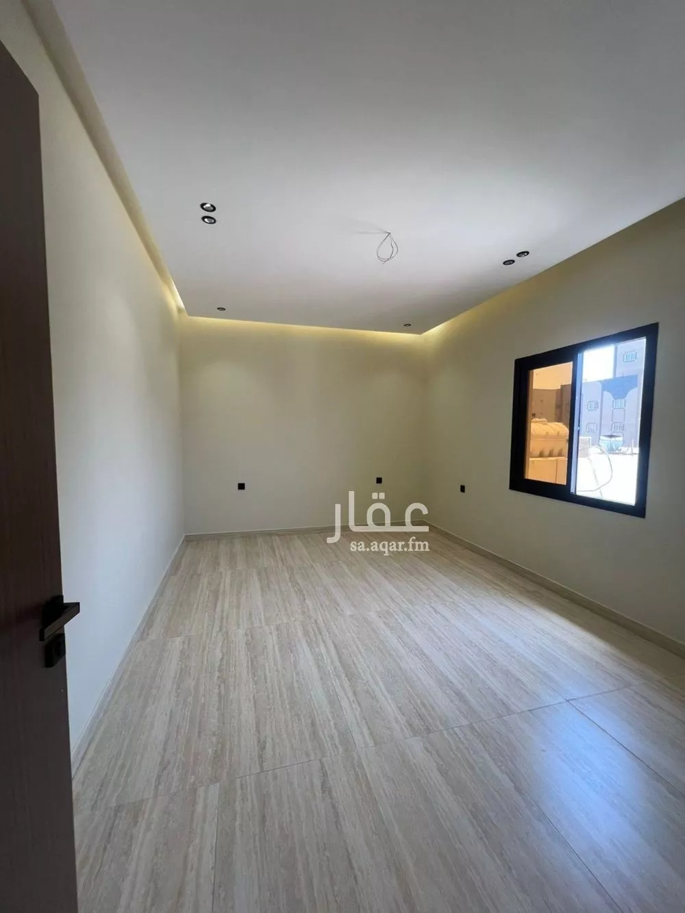 شقة 4 غرف في الروضة 4