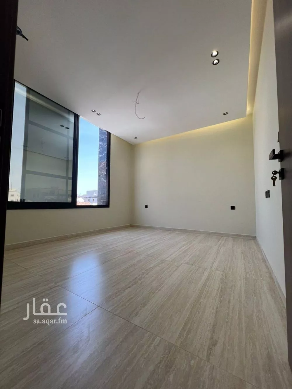 شقة 4 غرف في الروضة 2