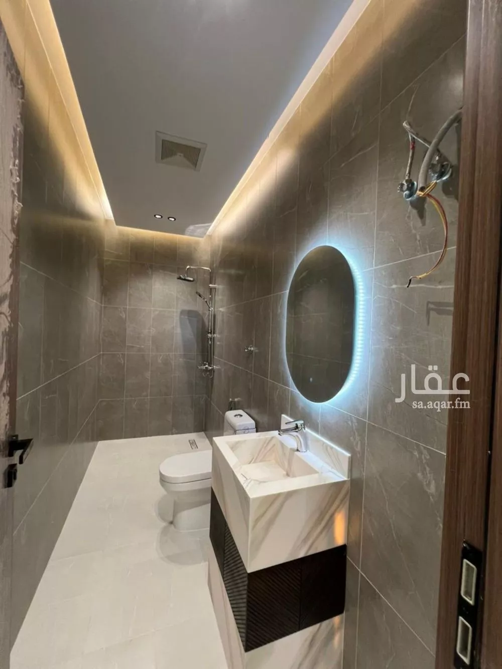 شقة 4 غرف في الروضة 5