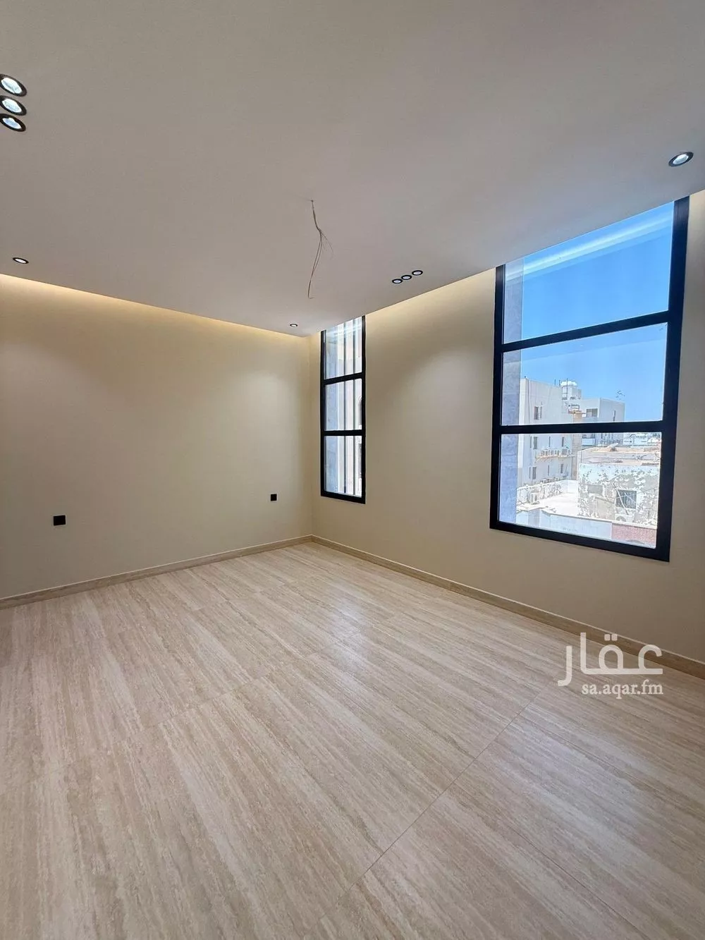 شقة 4 غرف في الروضة 4