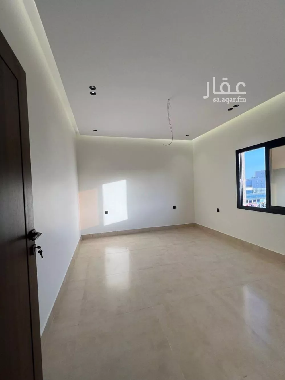 شقة 4 غرف في الروضة 3