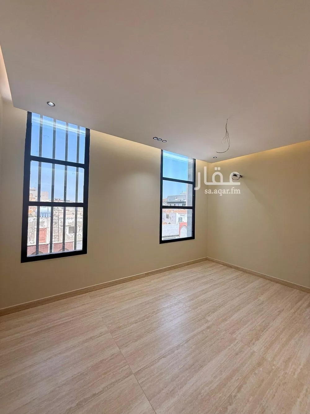 شقة 4 غرف في الروضة 3