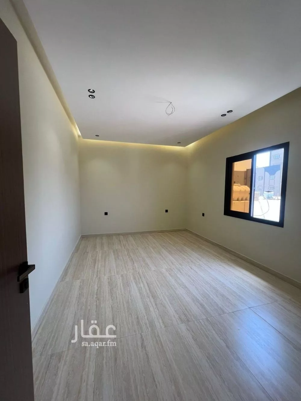 شقة 4 غرف في الروضة 3