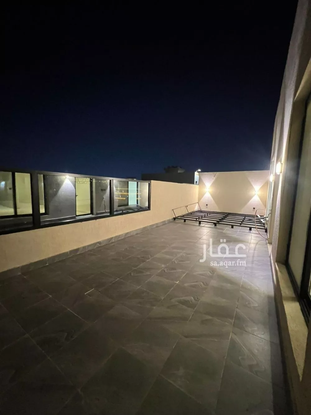 شقة 4 غرف في الروضة 1