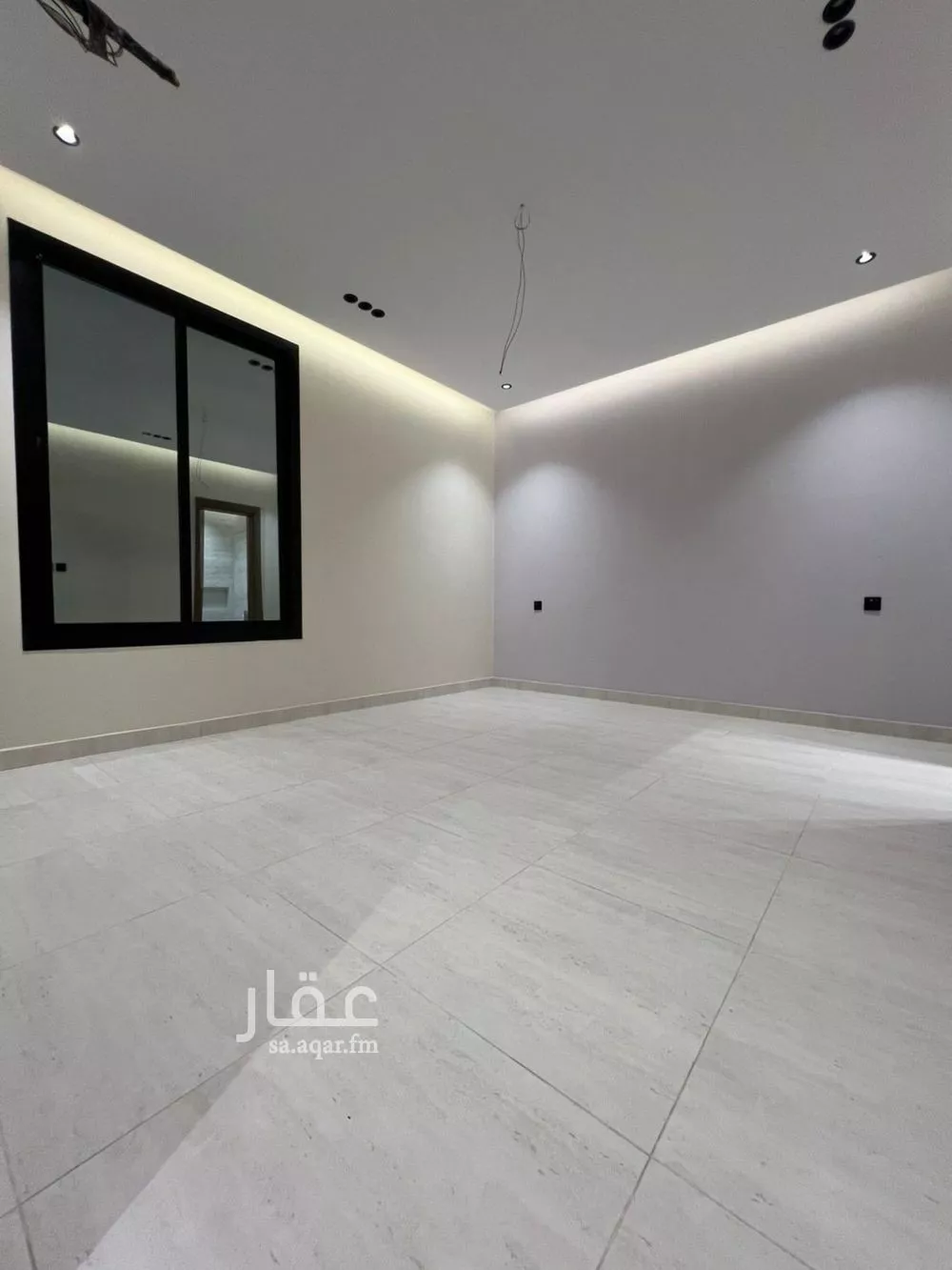 شقة 4 غرف في الروضة 3