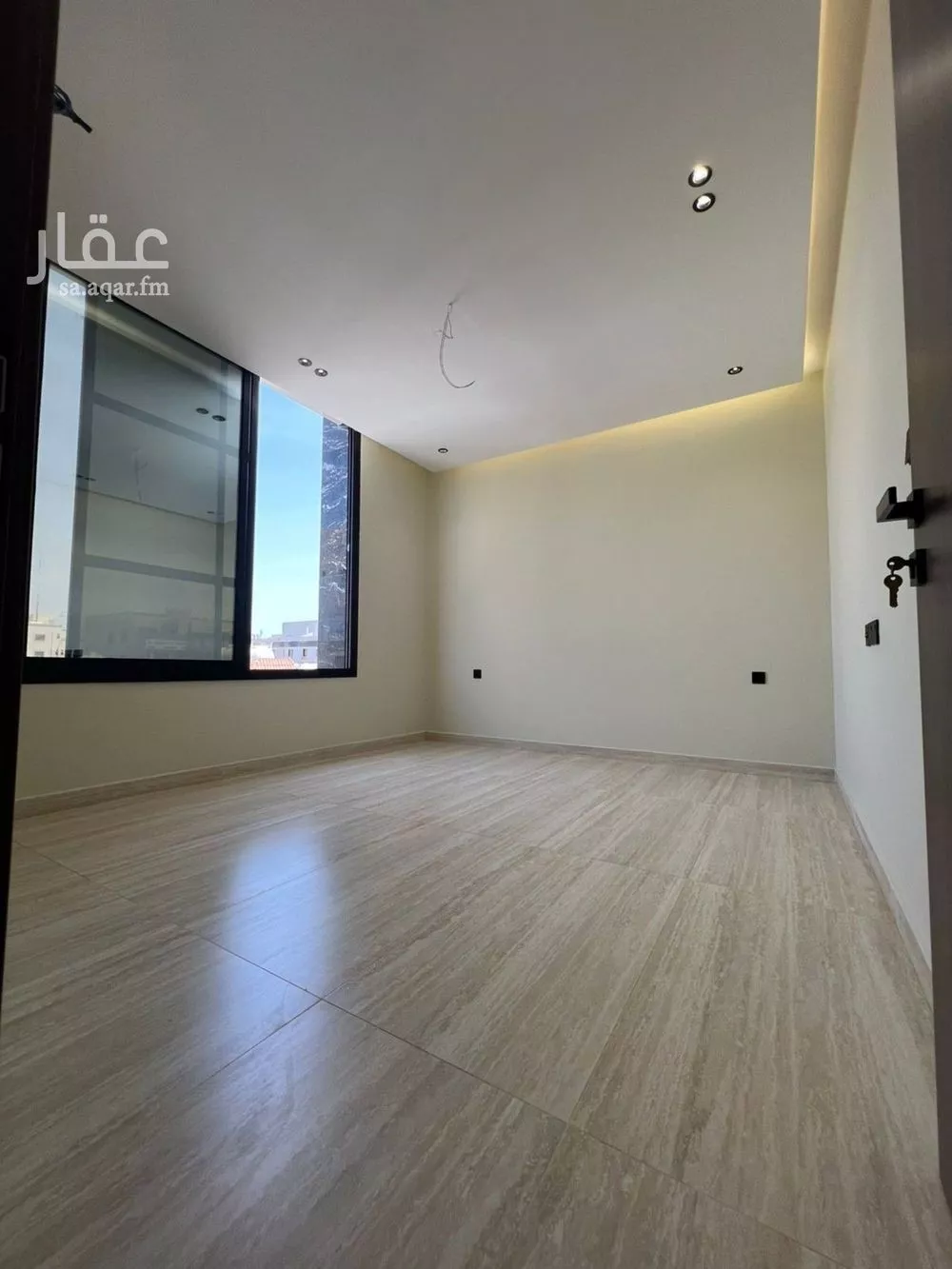 شقة 4 غرف في الروضة 2