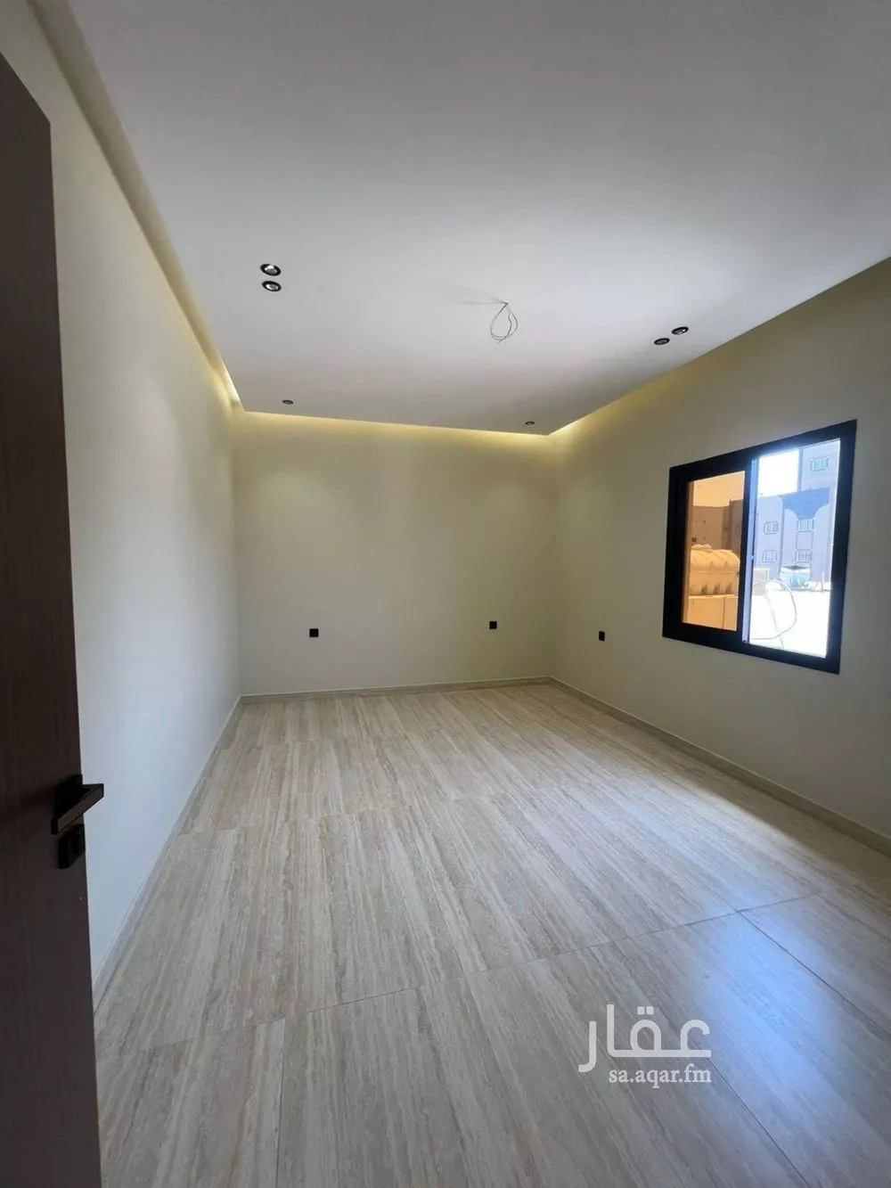 شقة 4 غرف في الروضة 5