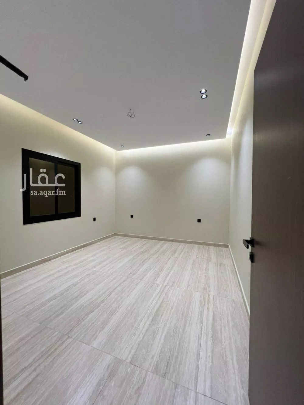 شقة 4 غرف في الروضة 3