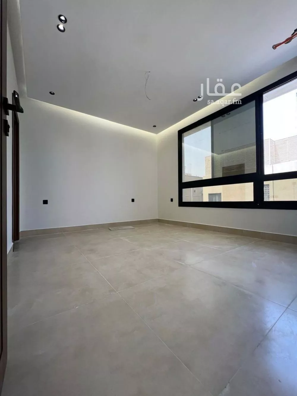 شقة 4 غرف في الروضة 2