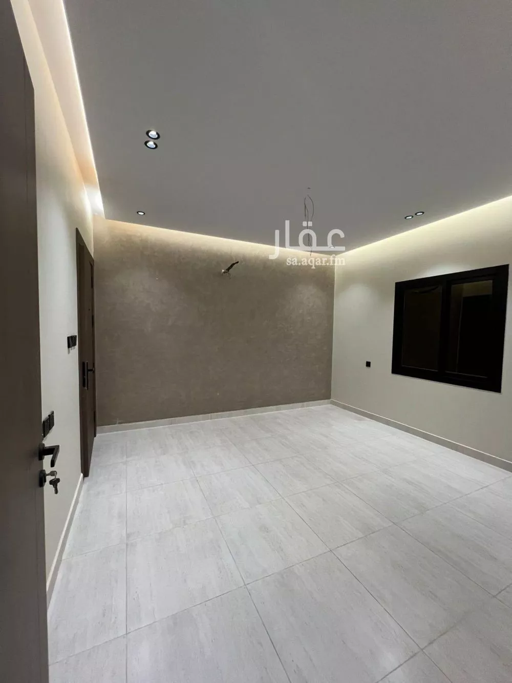 شقة 4 غرف في الروضة 5