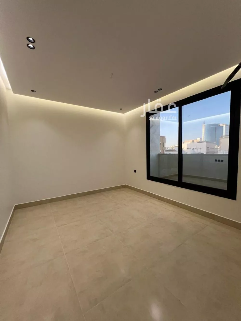 شقة 4 غرف في الروضة 2