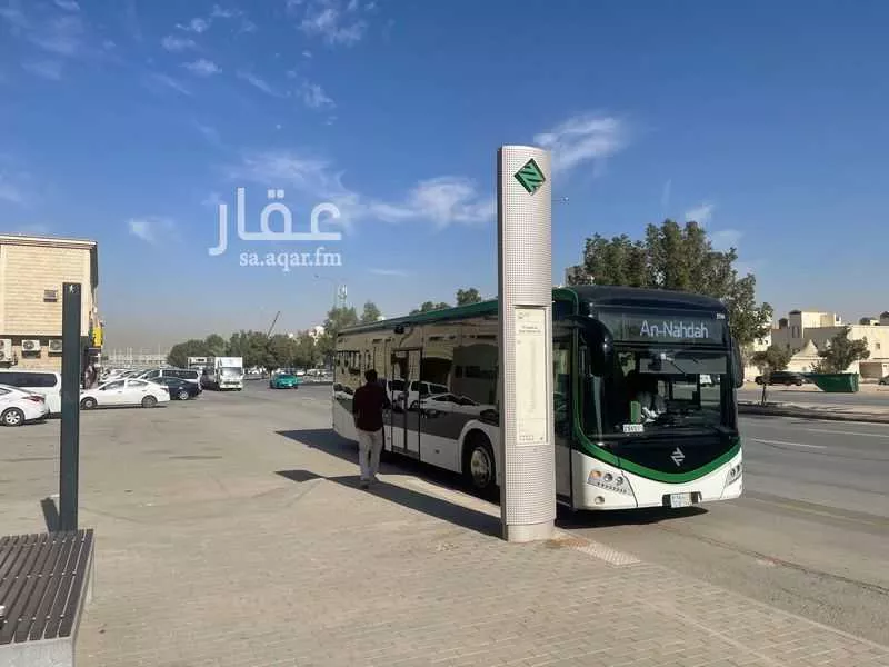 780 sqm building in Al Khaleej 4